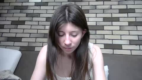 girl_cute007 online show from 05.18.26