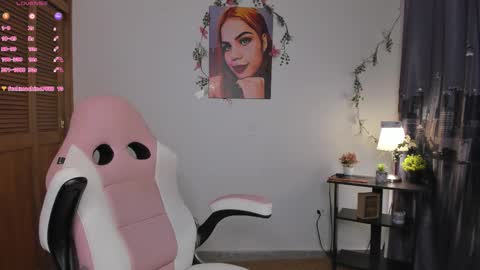 Snapshot of girl_dollx chatting on 02.24.26 Bri online show from 02.24.26