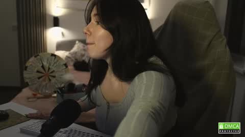 Kristin  online show from 02.23.25