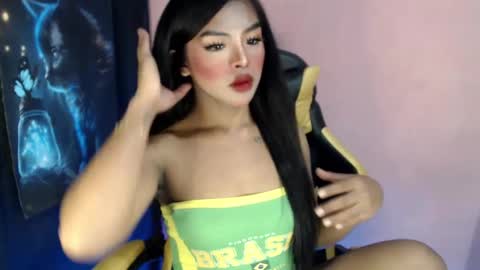 queen ronna online show from 01.30.25