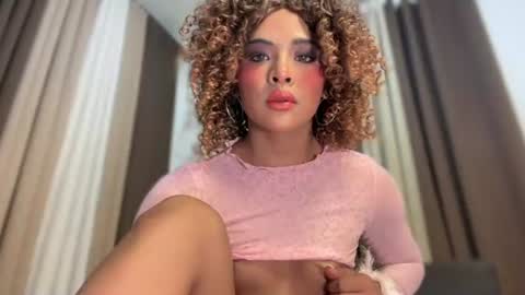 Snapshot of girlcock_dominantfucker chatting on 07.23.26 queen ronna online show from 07.23.26