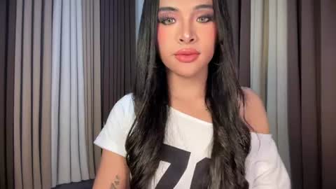 Snapshot of girlcock_dominantfucker chatting on 07.26.26 queen ronna online show from 07.26.26