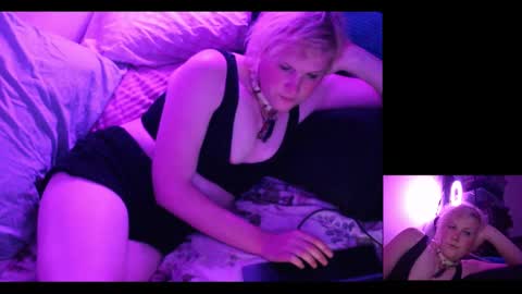 girldell online show from 01.14.26