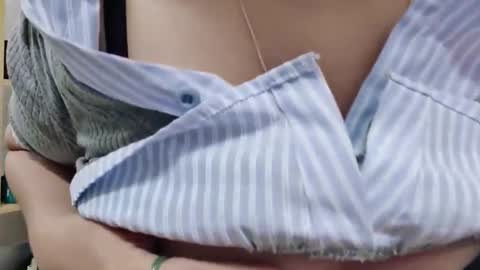 Snapshot of girlhanoi chatting on 09.20.25 girlhanoi online show from 09.20.25