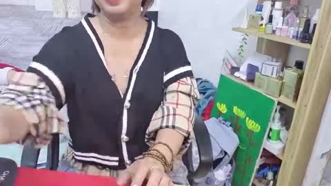 Snapshot of girlhanoi chatting on 10.02.25 girlhanoi online show from 10.02.25