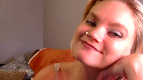 Snapshot of girlnextdoo4 chatting on 07.30.26 girlnextdoo4 online show from 07.30.26