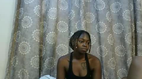 Snapshot of girlnextdoor60 chatting on 09.26.25 Sexy online show from 09.26.25