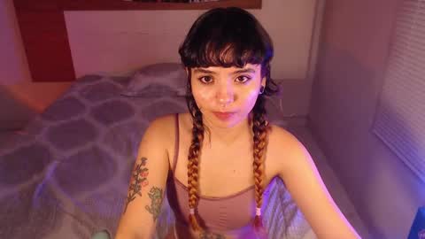 Snapshot of girlredkush chatting on 01.28.25 Ann online show from 01.28.25