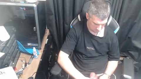 Snapshot of girlsaresexymadeoutapepsi chatting on 10.25.25 bob online show from 10.25.25