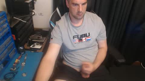 Snapshot of girlsaresexymadeoutapepsi chatting on 12.15.25 bob online show from 12.15.25