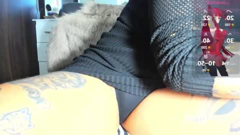 Snapshot of girltattoo__ chatting on 07.21.26 kim online show from 07.21.26