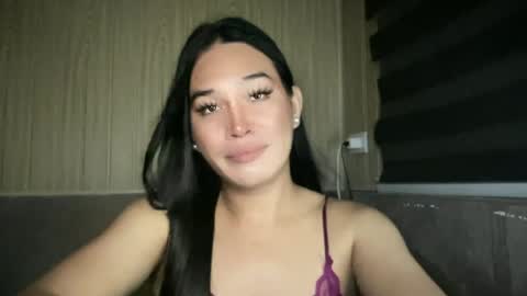 Snapshot of girlthatuneedrhainexxx chatting on 07.14.26 RHAINEEE online show from 07.14.26