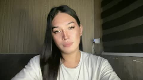 Snapshot of girlthatuneedrhainexxx chatting on 07.26.26 RHAINEEE online show from 07.26.26