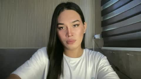 Snapshot of girlthatuneedrhainexxx chatting on 07.27.26 RHAINEEE online show from 07.27.26