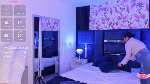     online show from 02.06.25