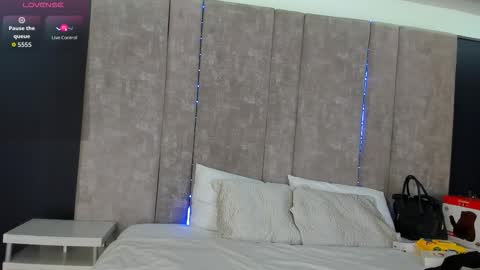     online show from 09.09.25