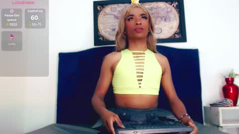 Snapshot of gisele_fox chatting on 01.06.25 Gisel online show from 01.06.25