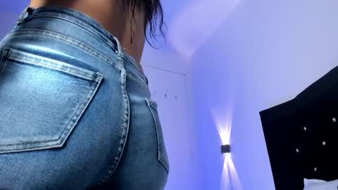 Gisell online show from 04.07.26