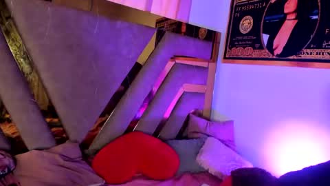 . Gisel Reyes . online show from 12.14.24