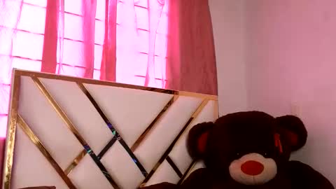 Snapshot of giselreyes1 chatting on 05.29.26 . Gisel Reyes . online show from 05.29.26