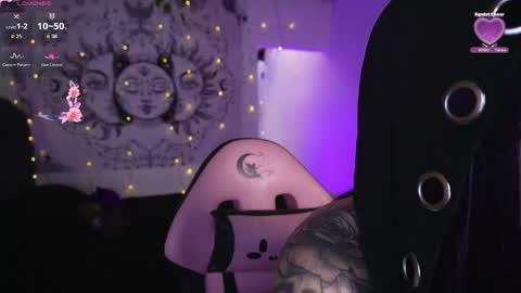 Snapshot of giselx_xx chatting on 05.23.26 GISEL online show from 05.23.26