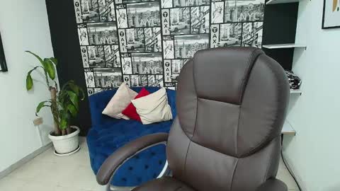 Snapshot of gissel_angel chatting on 02.24.25 Gissel angel online show from 02.24.25