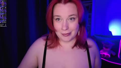 Snapshot of gitera_ chatting on 05.26.26 AlexaMillis online show from 05.26.26