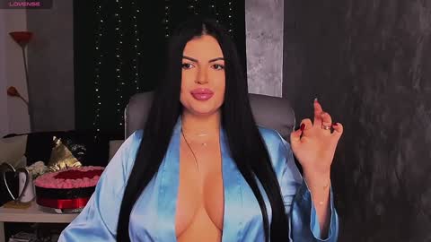 Giulia online show from 12.05.24