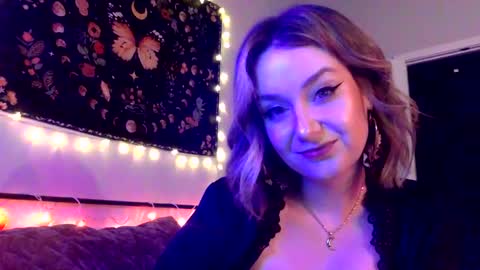 givemesweetdreams online show from 12.26.24