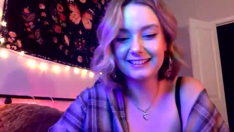 givemesweetdreams online show from 01.24.25