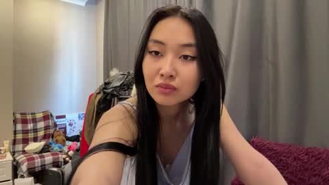 Mia online show from 04.02.26