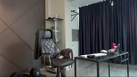 Matthew .. for short call me Matt online show from 12.20.24