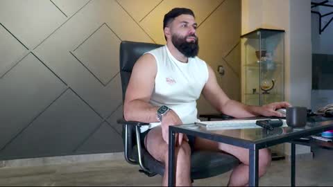 Matthew .. for short call me Matt online show from 02.18.25