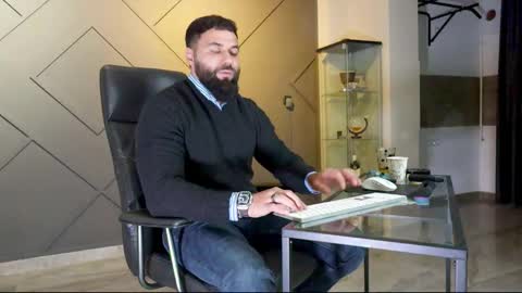 Matthew .. for short call me Matt online show from 02.21.25