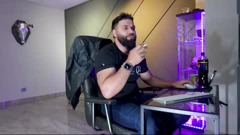 Matthew .. for short call me Matt online show from 03.09.25