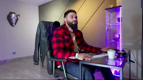 Matthew .. for short call me Matt online show from 03.10.25