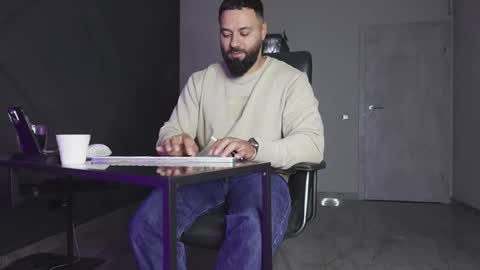 Matthew .. for short call me Matt online show from 10.12.25