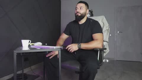 Matthew .. for short call me Matt online show from 11.03.25