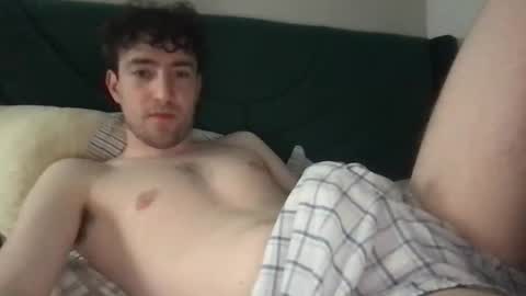 Snapshot of gliss55 chatting on 04.15.26 Gliss online show from 04.15.26