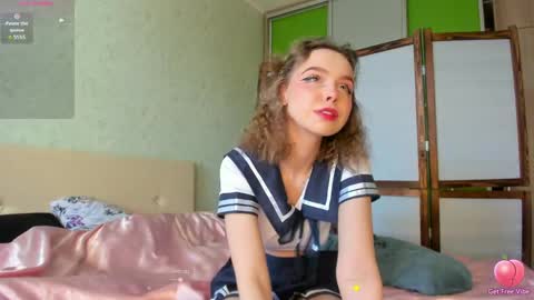 Snapshot of glitchy_doll chatting on 04.24.26 Sara online show from 04.24.26