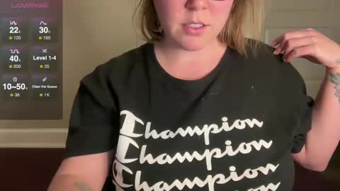 Snapshot of glitterkitty_108 chatting on 01.17.25 GlitterKitty 108 online show from 01.17.25