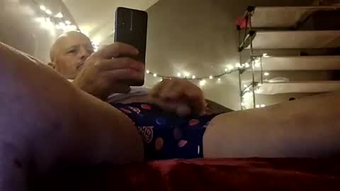 Snapshot of glizzy4u chatting on 10.22.25 glizzy4u online show from 10.22.25