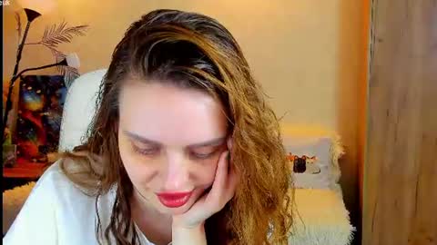 Gloria Wood online show from 06.19.26
