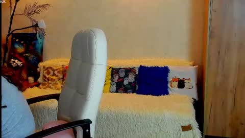 Gloria Wood online show from 06.21.26