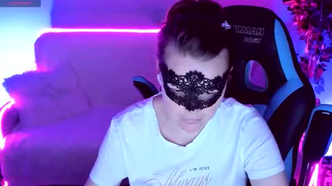 Snapshot of gloriagrays chatting on 09.14.25 gloriagrays online show from 09.14.25