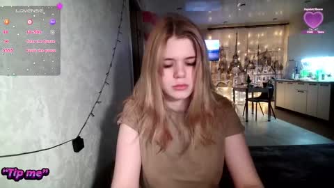  Roxy  online show from 01.04.25