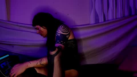 Snapshot of glow92 chatting on 09.10.25 Glow Goddess online show from 09.10.25