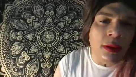 Snapshot of glow92 chatting on 10.05.25 Glow Goddess online show from 10.05.25