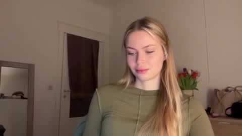 glow_angel online show from 01.28.25