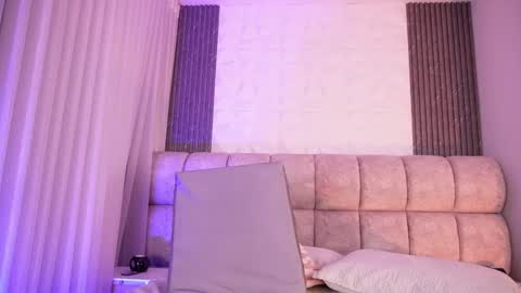 goddess_eli77 online show from 04.09.26